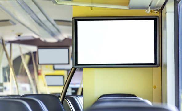 Leere Fahrgastanzeige in Nahverkehrszug &ndash; Empty Information Board Display on Train