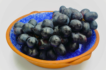 bowl of grapes