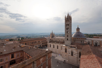 Naklejka premium Siena Cathedral (Duomo di Siena) at sunset - Siena, Tuscany, Italy