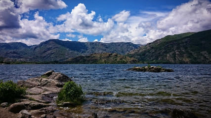 Fototapeta na wymiar Sanabria Lake in Zamora, Spain