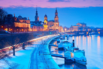 Winterabend in Dresden, Deutschland