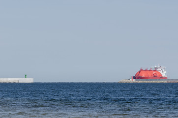 GAS TANKER - Ship sails to the LNG terminal