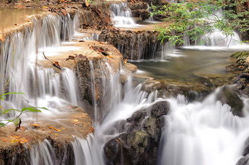 Obraz premium Forest Stream and Waterfall Huay Mae Kamin National Park, Kanchanaburi, Thailand