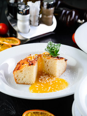 dessert cheesecake with orange jam