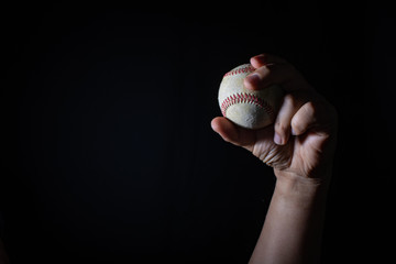 左投げ投手の変幻自在の変化球