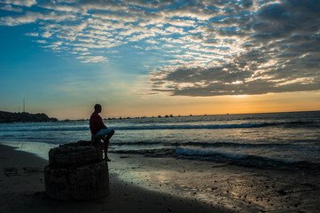 modelo atardecer playa