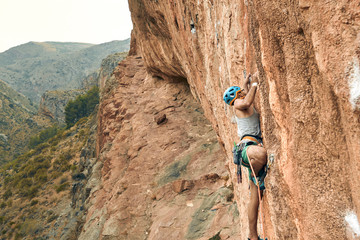 Escalador en pared alta, escenario.