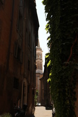 Fototapeta na wymiar narrow street in old town rome italy