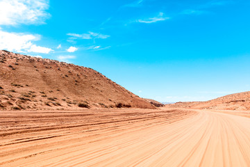 Fototapeta na wymiar road through the desert - Arizona, USA