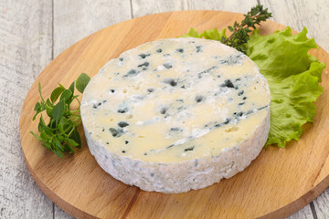 Round blue cheese