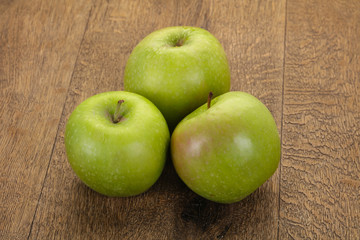 Green ripe apple