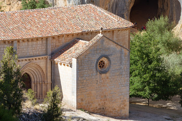 Detalle de la ermita de San Bartolom&eacute; y su roset&oacute;n estrellado, Ca&ntilde;&oacute;n del R&iacute;o Lobos. Tomada en Soria el 18 de agosto de 2019