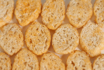 Texture lined bread crisps