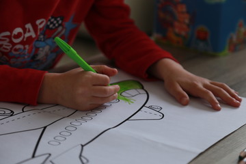 Naklejka premium confinement télétravail enfant activité