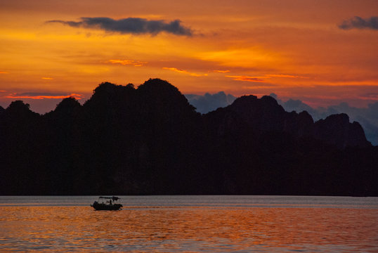 Sunset Ha Long Bay