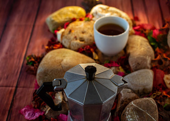 pausa relajante con cafe, sahumerio y vela aromatica