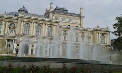 Fototapeta na wymiar Palace in Lviv