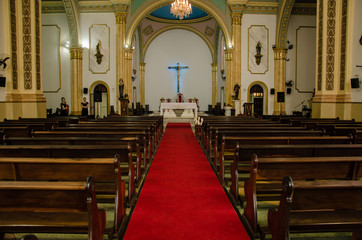 Momentos de amor a cultura, e a religi&atilde;o, fotos na igreja de santa terezinha de Uberaba, Brasil
