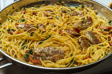 Cooking Chicken Bacon Linguine
