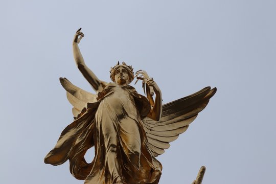 Low angle closeup shot of Victoria Memorial in London, the UK