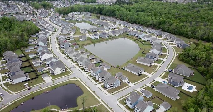 Aerial footage of an empty residential area during the COVID-19 lockdown in Summerville, South Carolina, USA