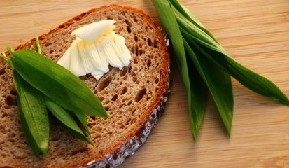 butterbrot  mit bärlauch