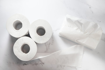 トイレットペーパー、トイレ、紙、日用品、ティッシュ