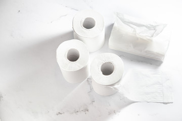 トイレットペーパー、トイレ、紙、日用品、ティッシュ