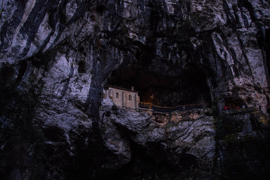 capilla de la hermita de covadonga, picos de europa