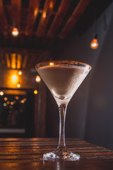 Drink no bar com luzes