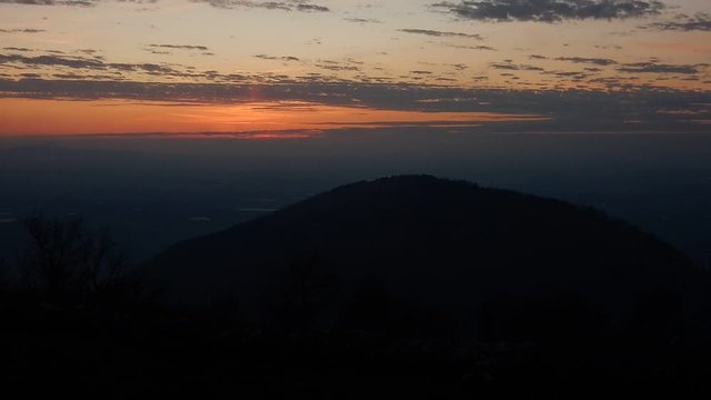 Time lapse del tramonto dal Monte Partenio