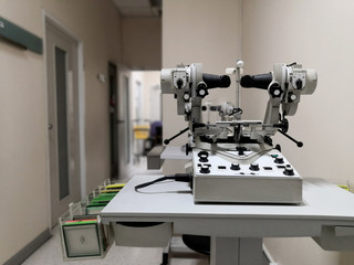 Medical vision measuring device in hospital.