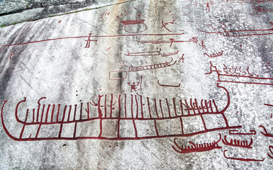Obraz premium Historic bronze age rock carvings in tanum, Sweden