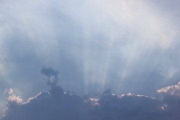  Sunlight behind the clouds