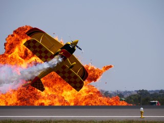 Aerobatic Flying Explosion