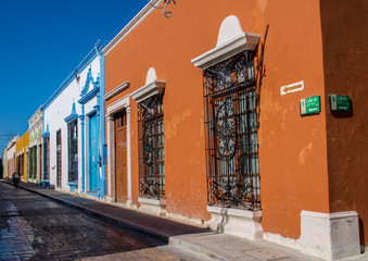 Houses with colorful facades built in colonial architecture are what the city of Campeche, Yucatán, Mexico, is famous for