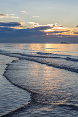 Sonnenuntergang am Strand von Portrush – Country Antrim, Nordirland