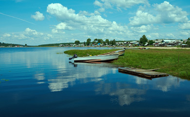 Lake Kenozero .