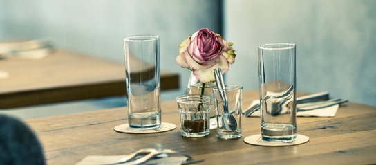 table with flower in a restaurant