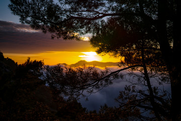 Sonnenuntergang in den Bergen