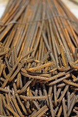 FAB, rostige Eisenstangen Hochformat