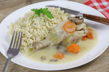 blanquette de dinde dans un plat