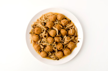 鶏肉団子と茸のおかず