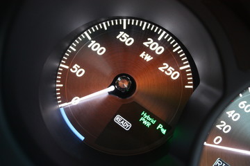 Hybrid vehicle kW gauge