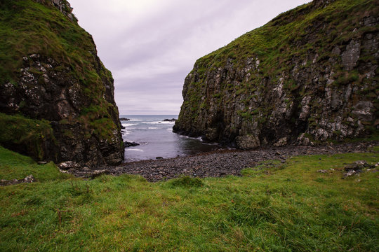 Wandern bei Bushmills in Irland (Dunseverick Castle)