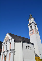 Fototapeta na wymiar Rhäzüns GR, die katholische Pfarrkirche Maria Geburt (Nossadunna)