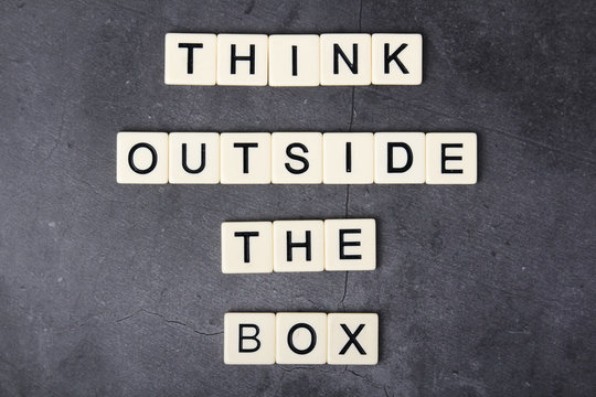 Naklejki Think outside the box slogan