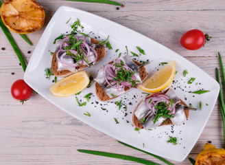 sandwich with herring 