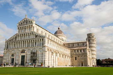 Obraz premium Architectural Sights of Cathedral of Santa Maria del Fiore (Duomo di Firenze) in Florence, ItalyPISAPanoramic View of Cathedral and Leaning Tower of Pisa in Piazza dei Miracoli, Tuscany Region, I