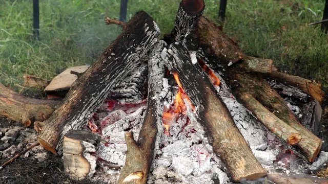 BRASAS PARA ASADO EN EL CAMPO